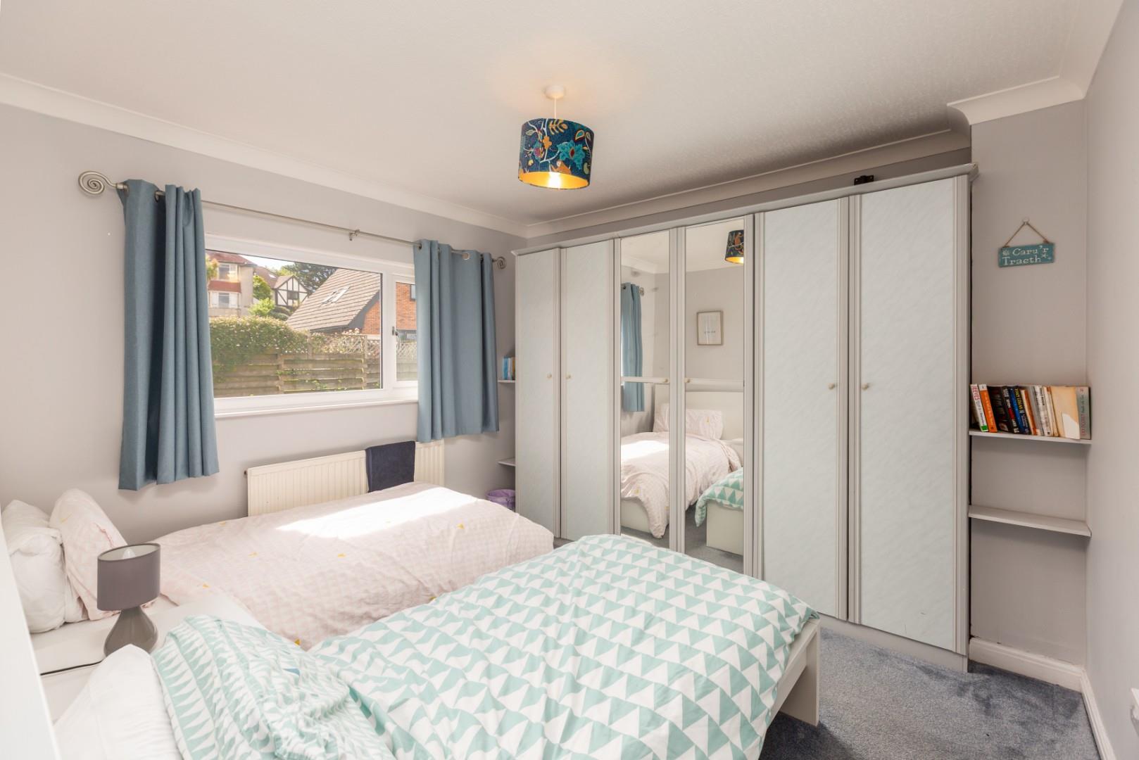 Overland Close, Mumbles, Swansea, SA3 4LR